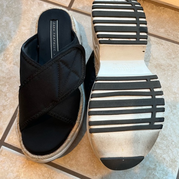 Zara Wedges - Picture 2 of 3